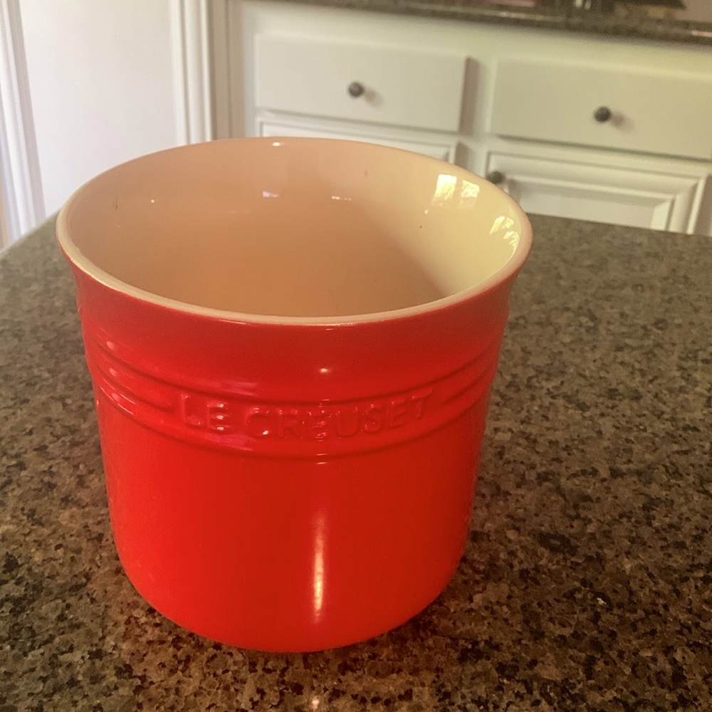 Le Creuset utensil holder- Red
